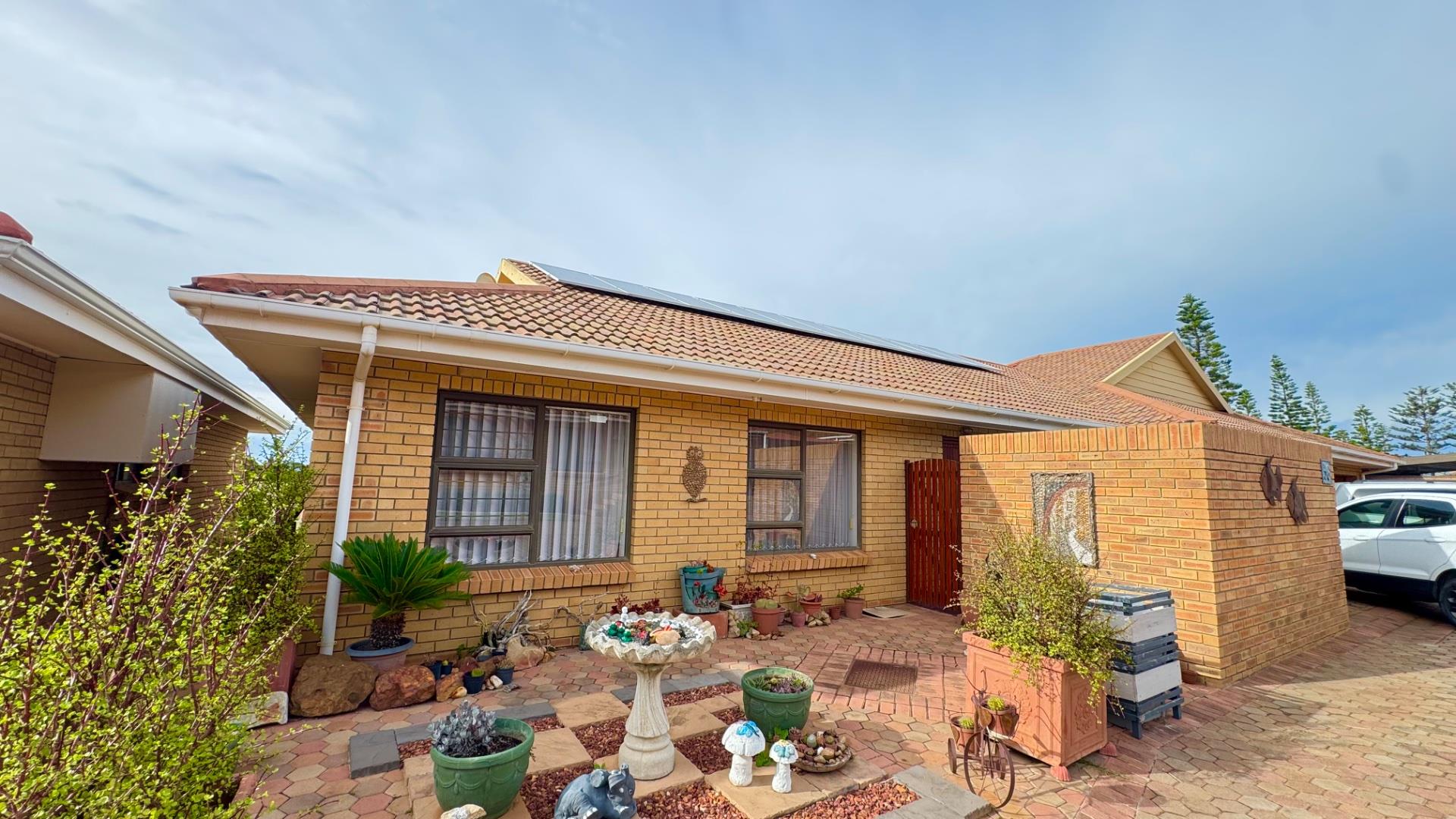 3 Bedroom House for Sale in Hartenbos Central