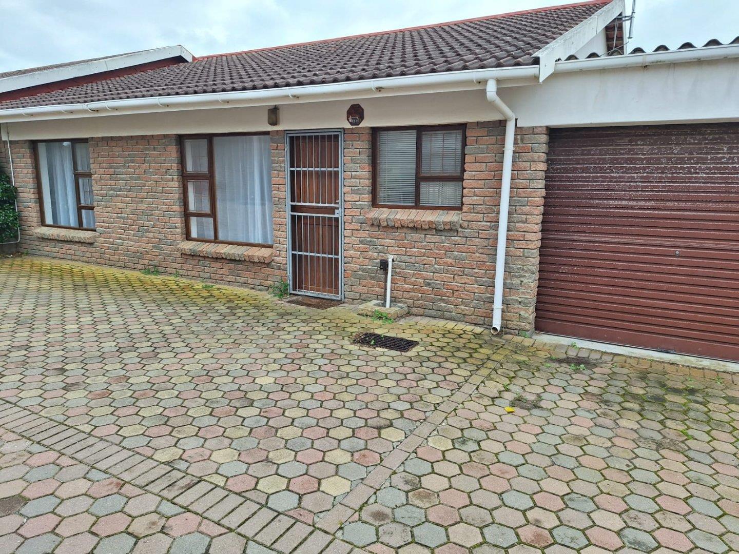 3 Bedroom Townhouse for Sale in Heiderand
