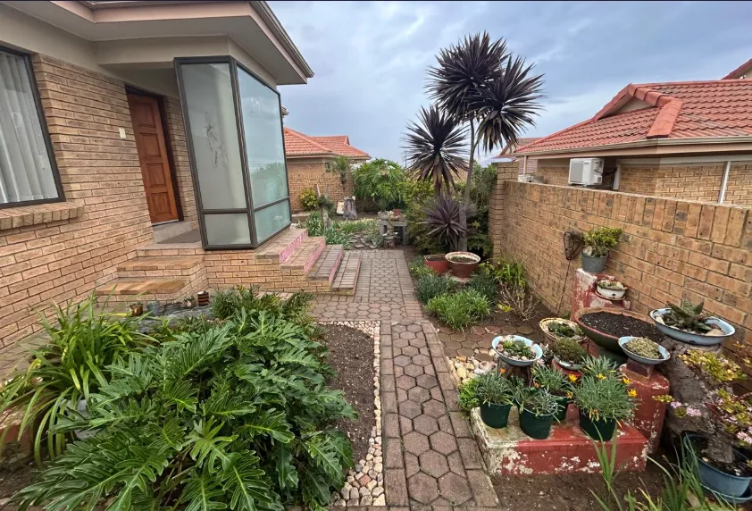 Charming 2-Bedroom Home in Heiderand