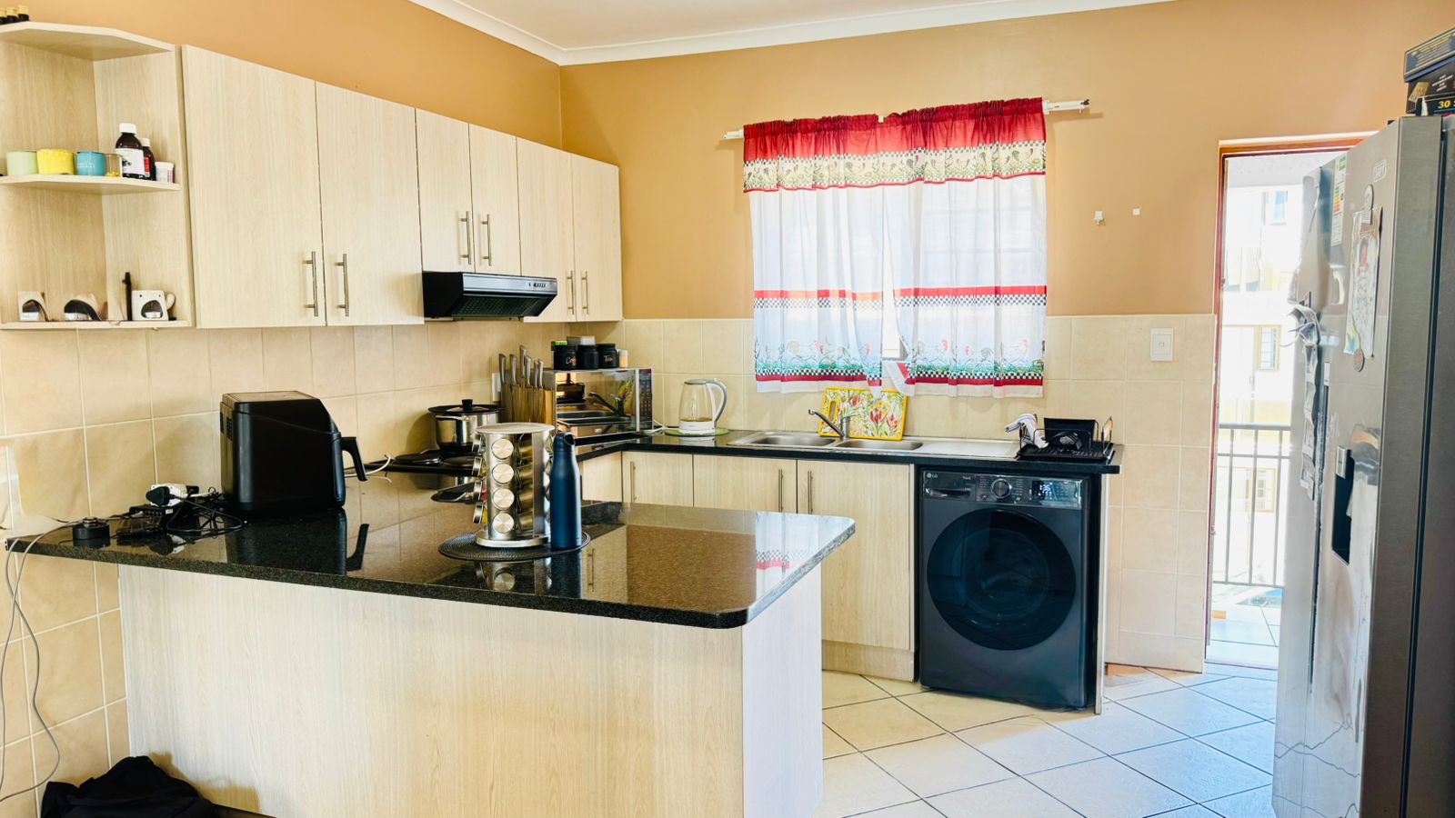 Photo 6 of 2 Bedroom Apartment / Flat for Sale in Hartenbos Central