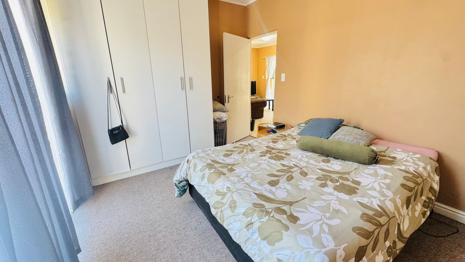 Photo 8 of 2 Bedroom Apartment / Flat for Sale in Hartenbos Central