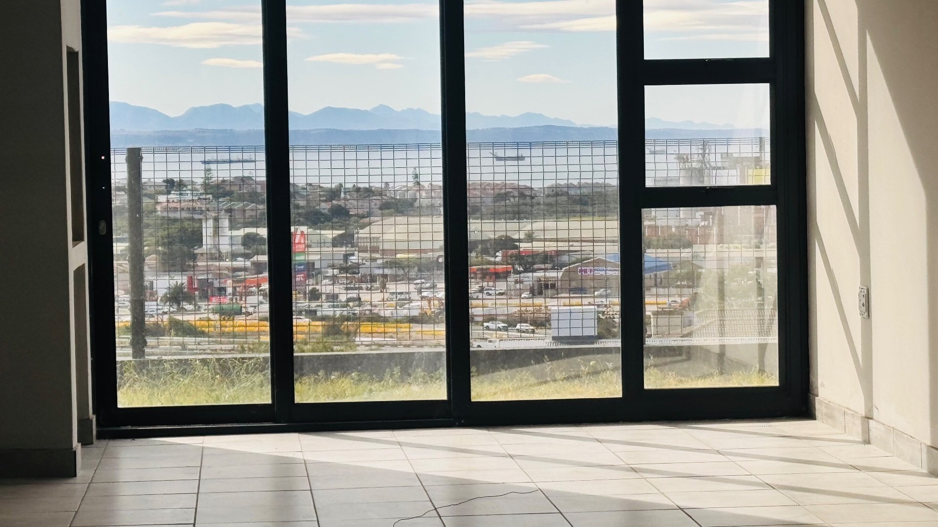 Photo 8 of 3 Bedroom Apartment / Flat for Sale in Island View