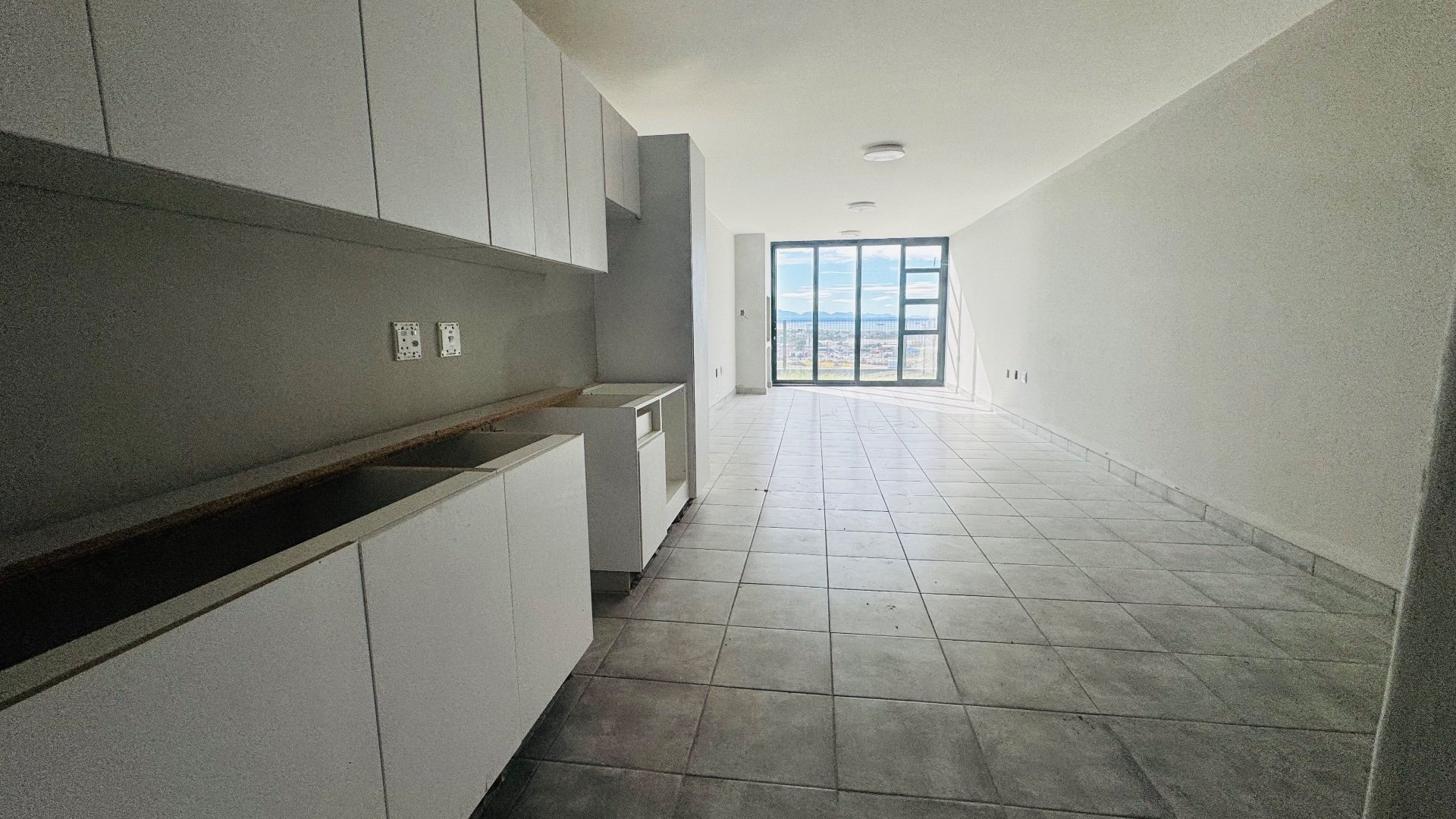 Photo 7 of 3 Bedroom Apartment / Flat for Sale in Island View
