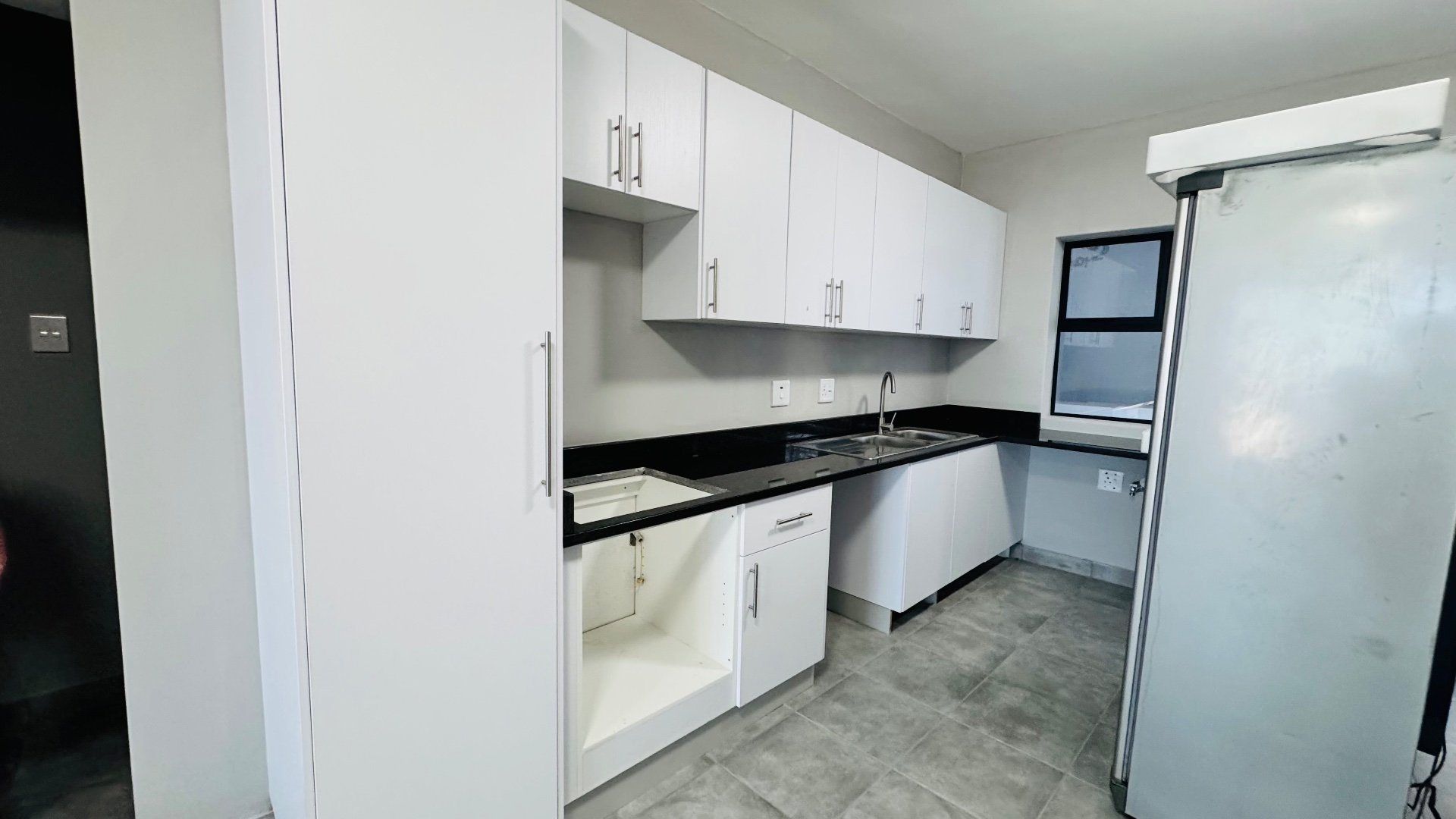 Photo 10 of 3 Bedroom Apartment / Flat for Sale in Island View