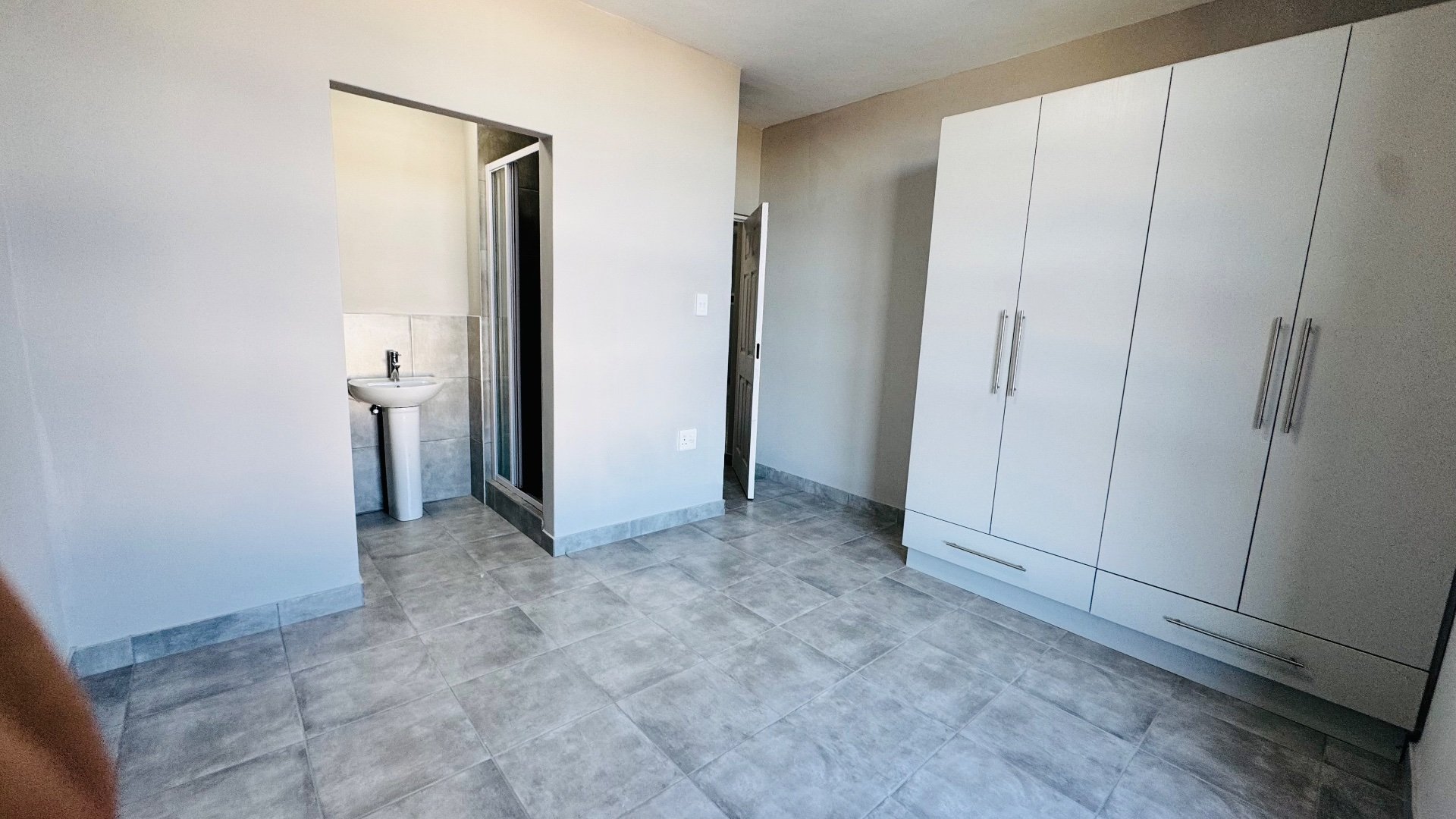 Photo 11 of 3 Bedroom Apartment / Flat for Sale in Island View