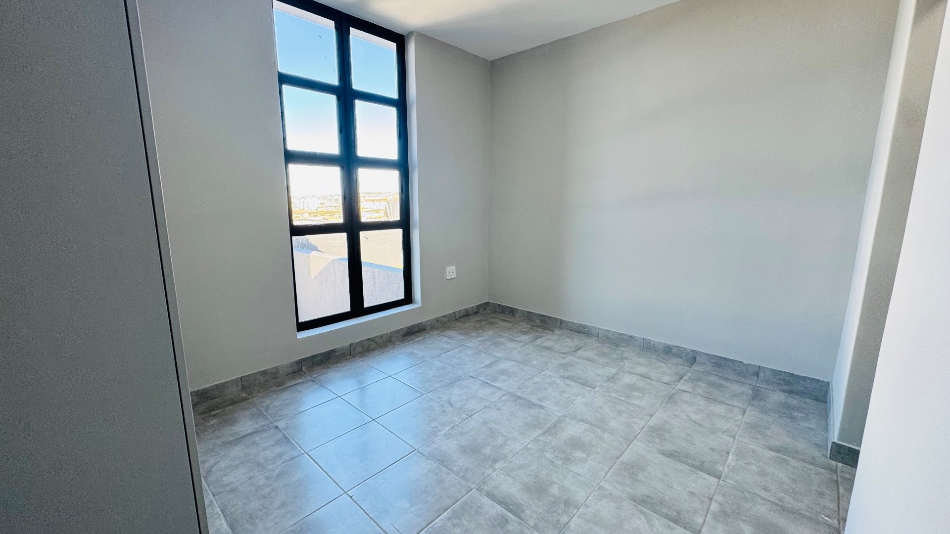 Photo 12 of 3 Bedroom Apartment / Flat for Sale in Island View