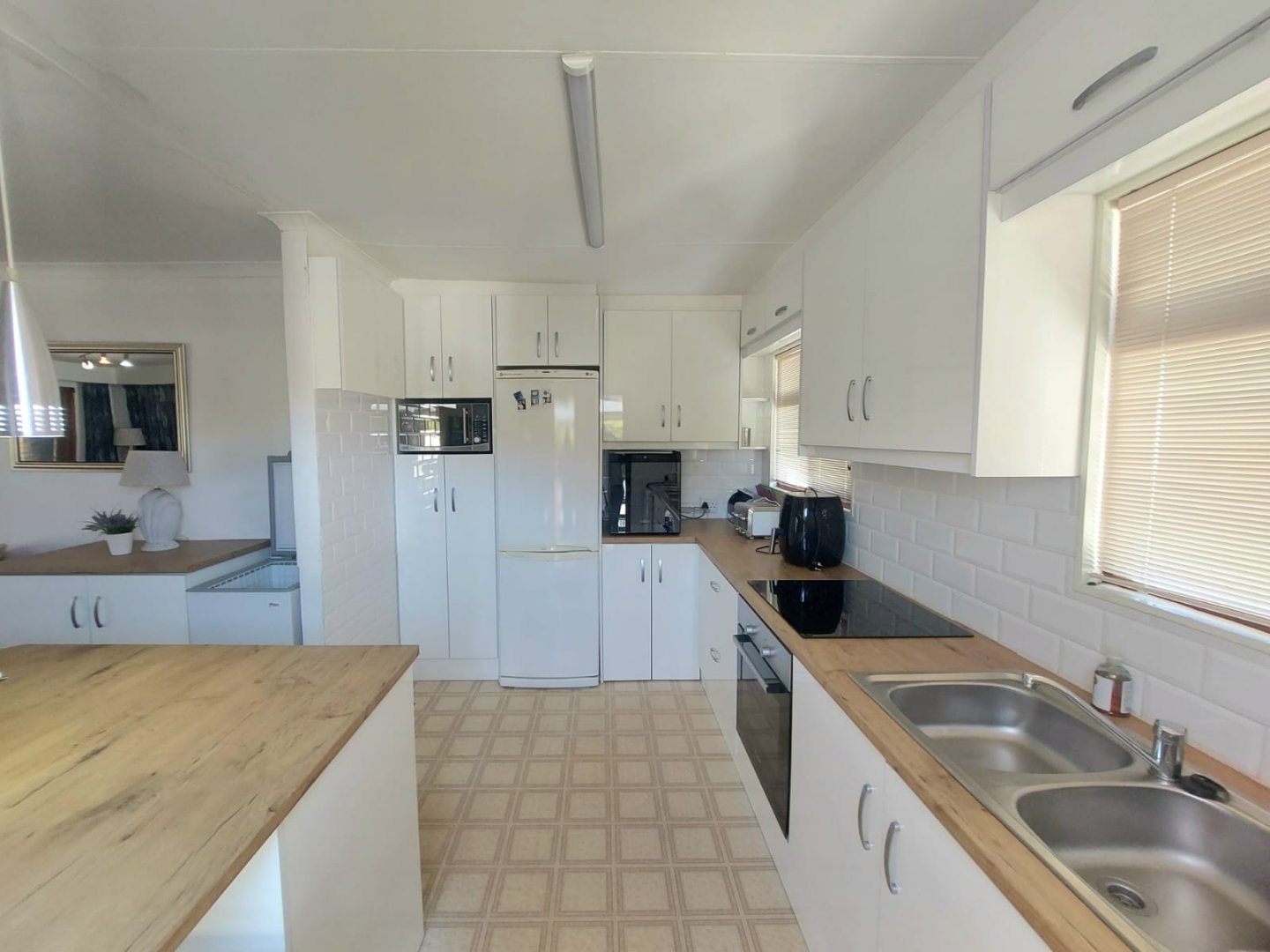 Photo 9 of 3 Bedroom House for Sale in Hartenbos Central