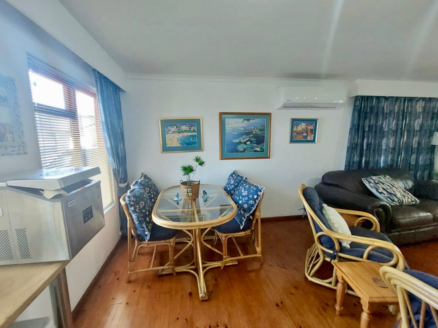Photo 6 of 3 Bedroom House for Sale in Hartenbos Central