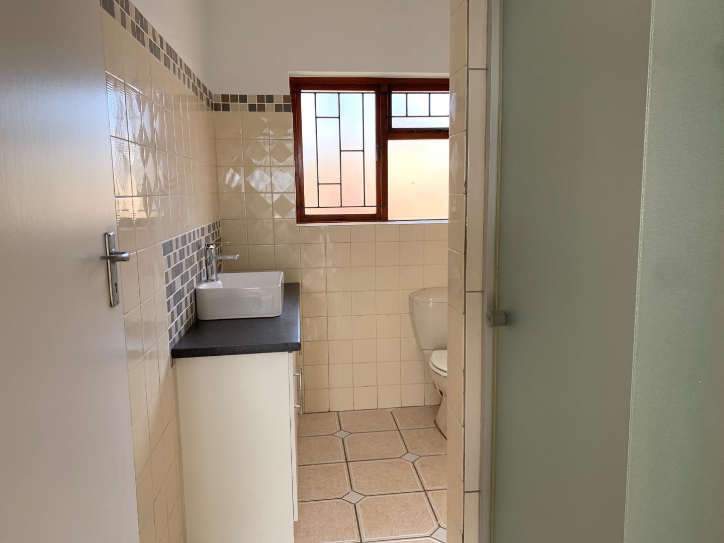 Photo 12 of 3 Bedroom House for Sale in Heiderand