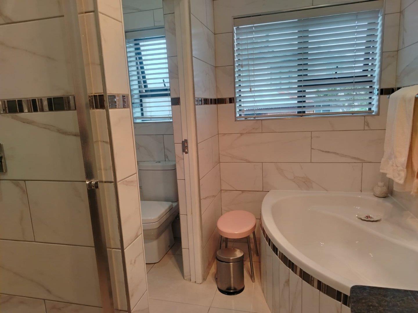 Photo 20 of 3 Bedroom House for Sale in Outeniqua Strand