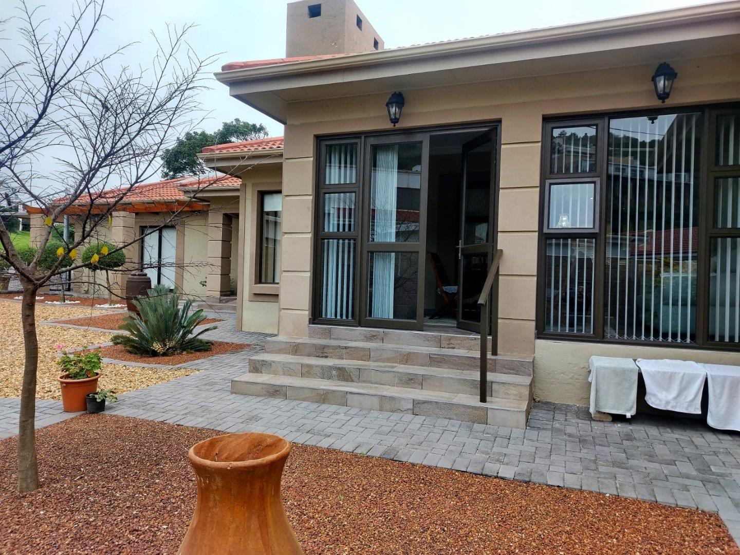 Photo 22 of 3 Bedroom House for Sale in Outeniqua Strand