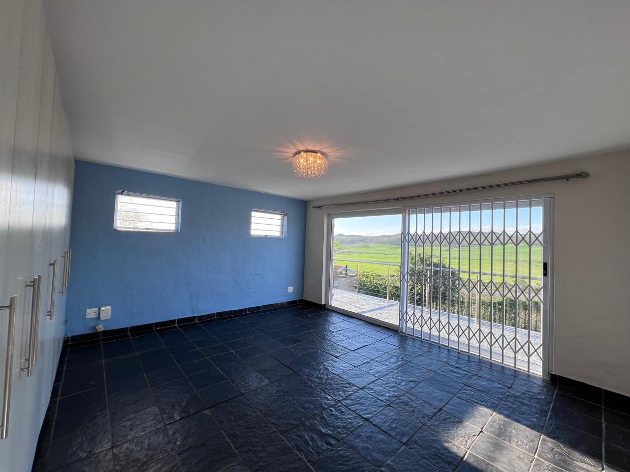 Photo 11 of 3 Bedroom House for Sale in Reebok