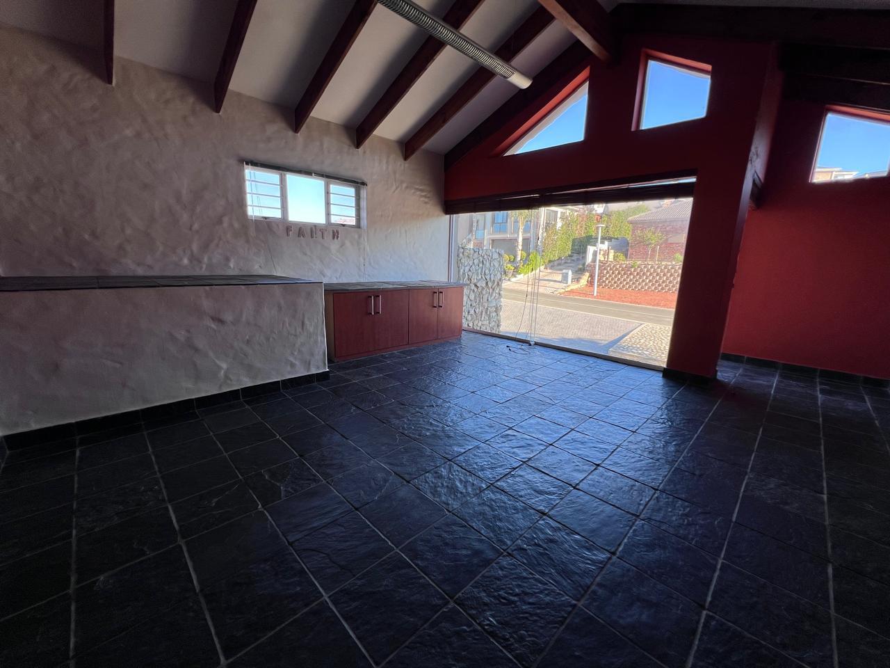 Photo 8 of 3 Bedroom House for Sale in Reebok