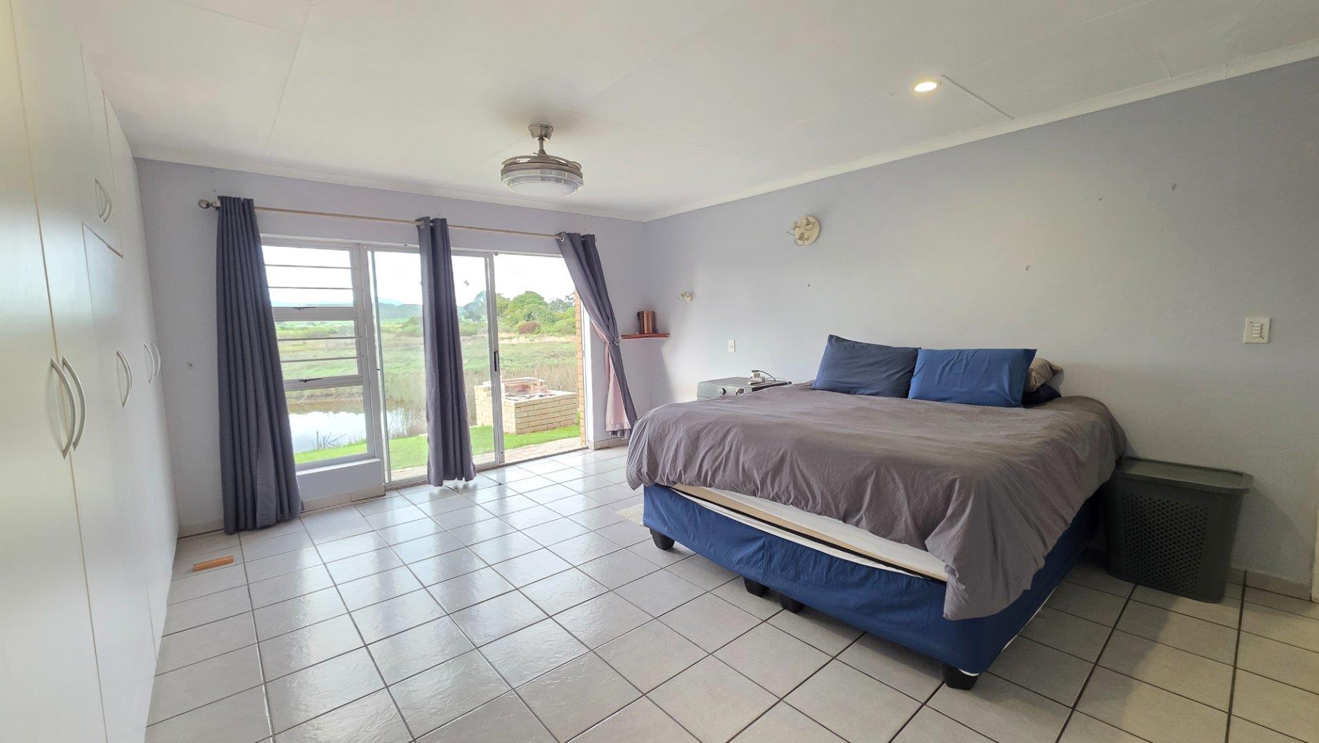 Photo 16 of 3 Bedroom House for Sale in Riverside