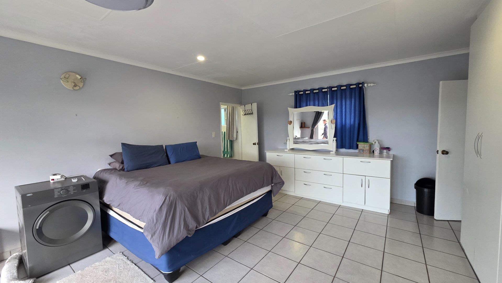 Photo 18 of 3 Bedroom House for Sale in Riverside
