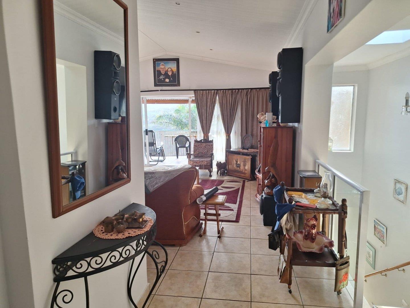 Photo 8 of 4 Bedroom House for Sale in Dana Bay