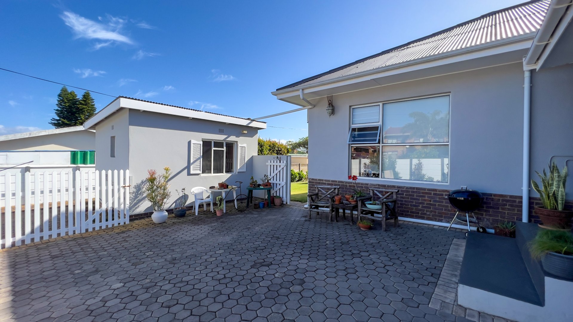 Photo 37 of 4 Bedroom House for Sale in Hartenbos Central