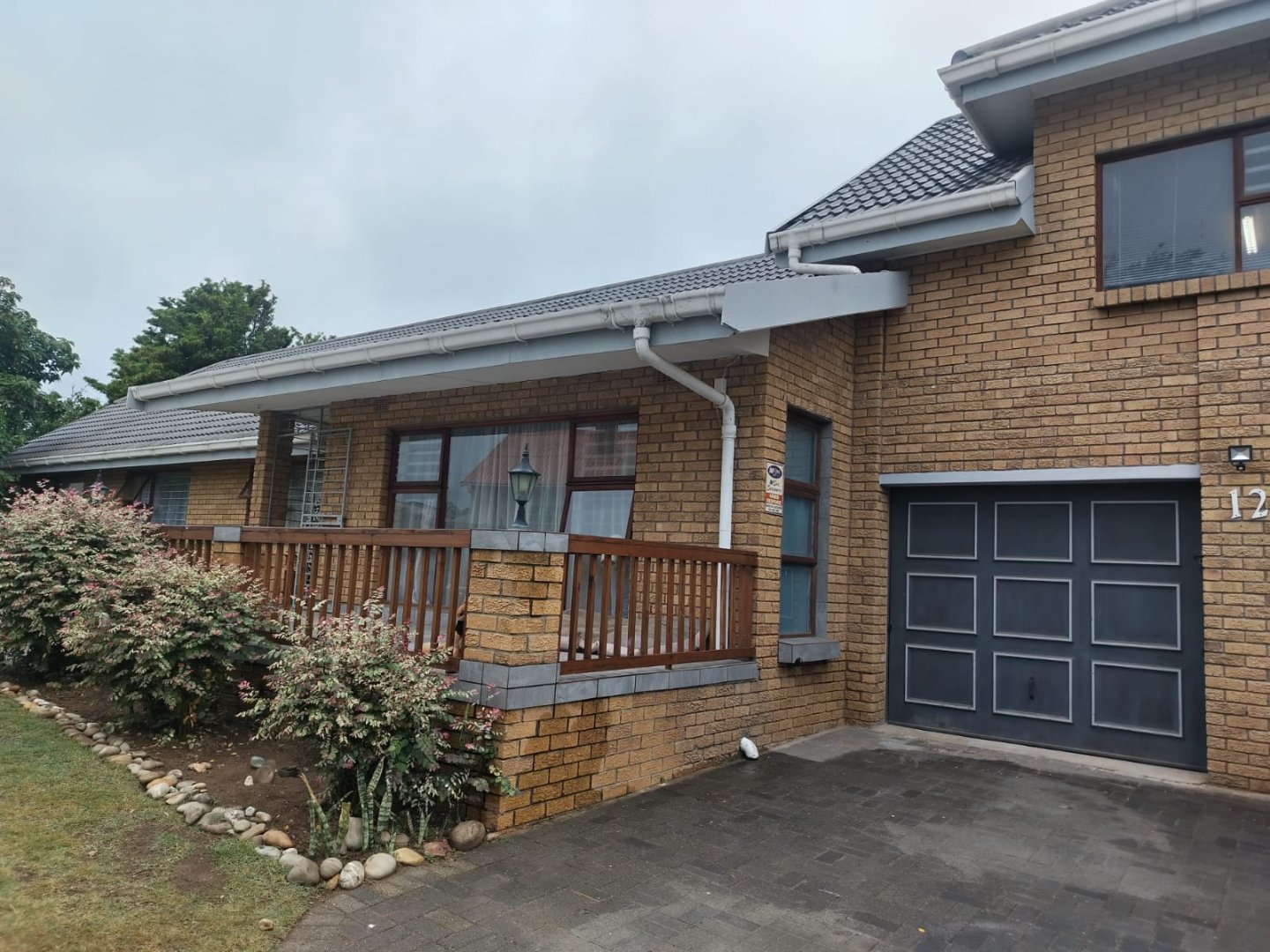 Photo 2 of 4 Bedroom House for Sale in Hartenbos Central