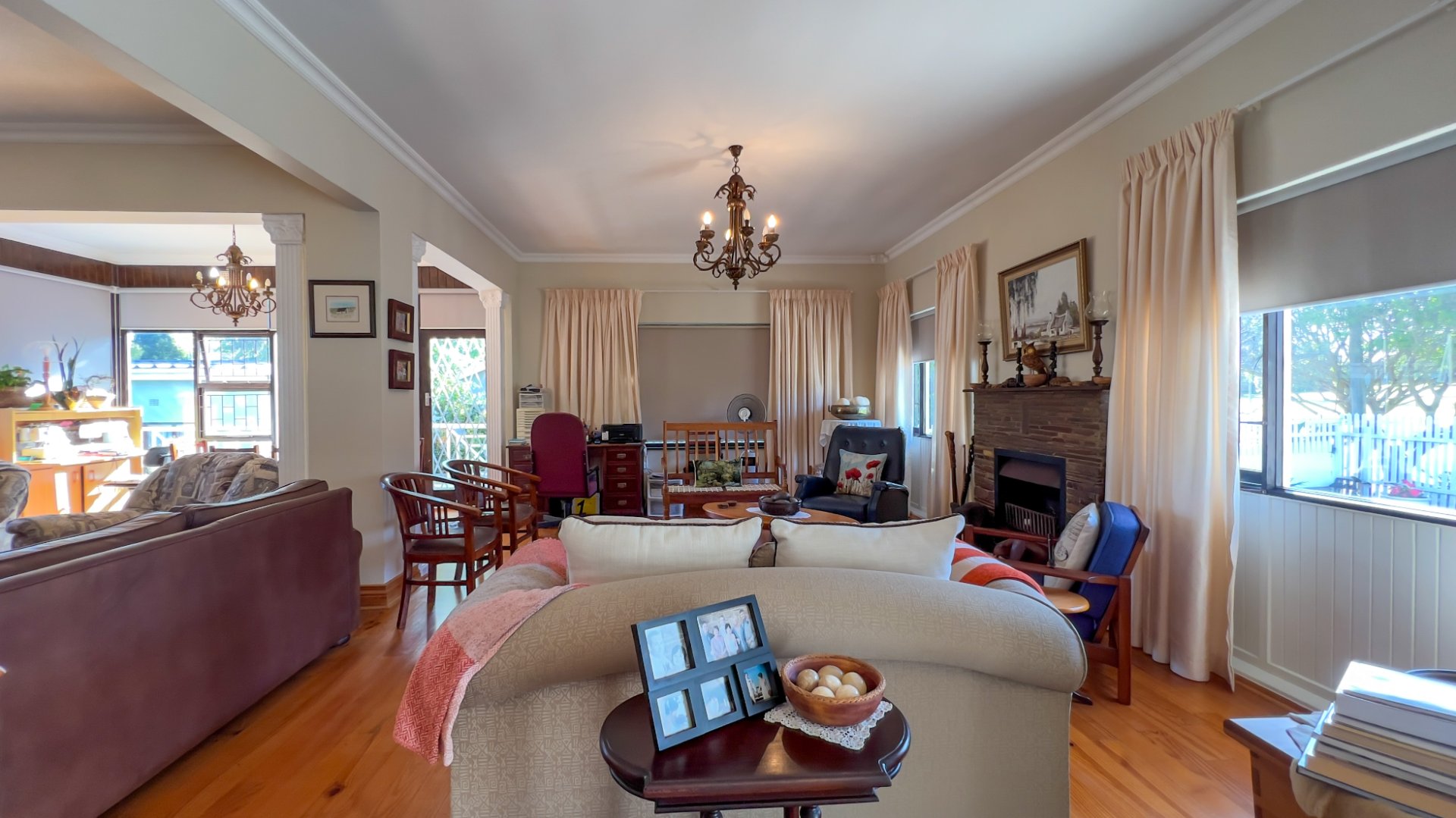 Photo 12 of 4 Bedroom House for Sale in Hartenbos Central