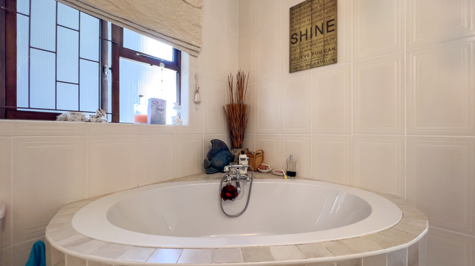 Photo 19 of 4 Bedroom House for Sale in Hartenbos Central