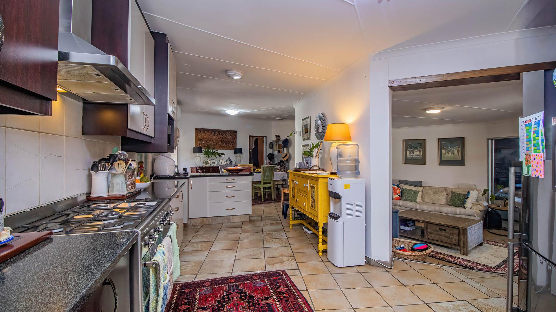 Photo 13 of 5 Bedroom House for Sale in Fraaiuitsig