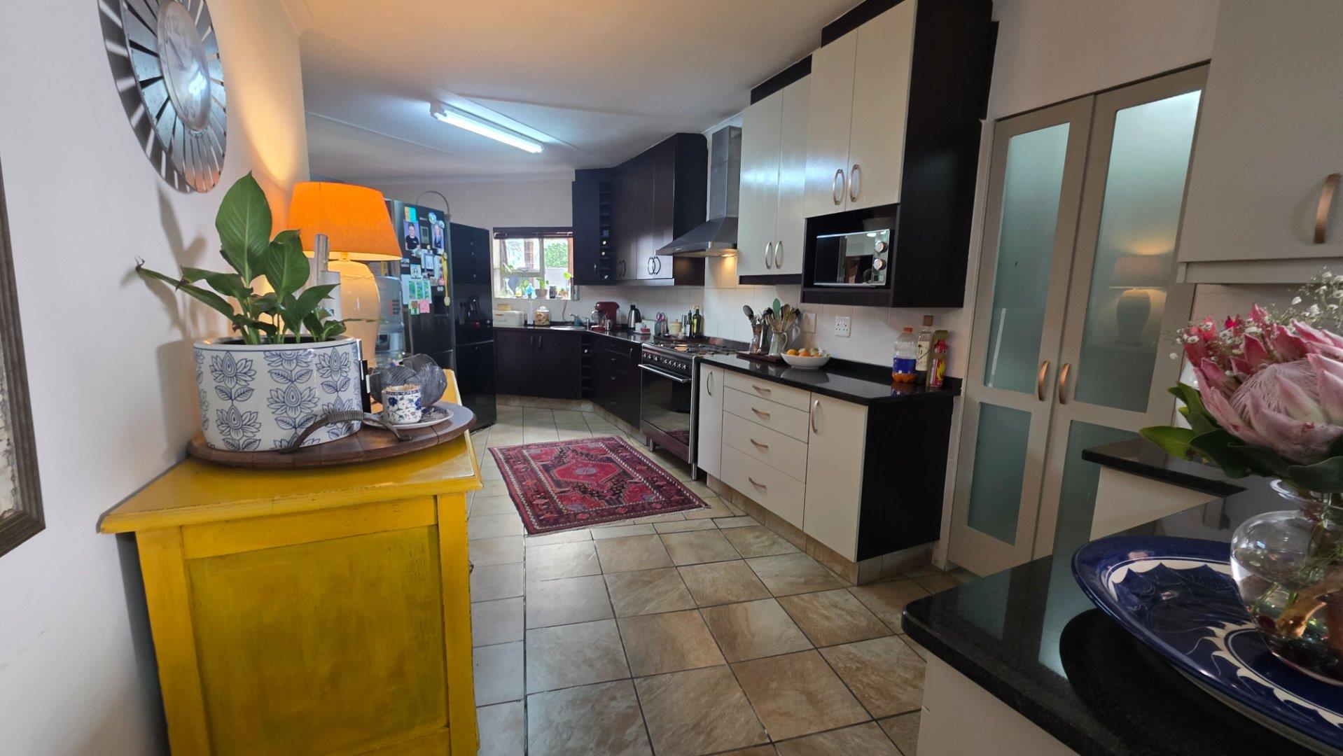 Photo 51 of 5 Bedroom House for Sale in Fraaiuitsig