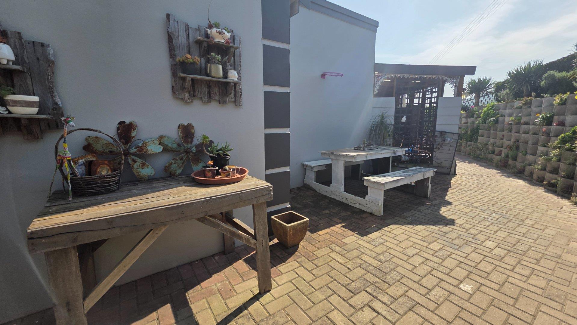 Photo 58 of 5 Bedroom House for Sale in Fraaiuitsig