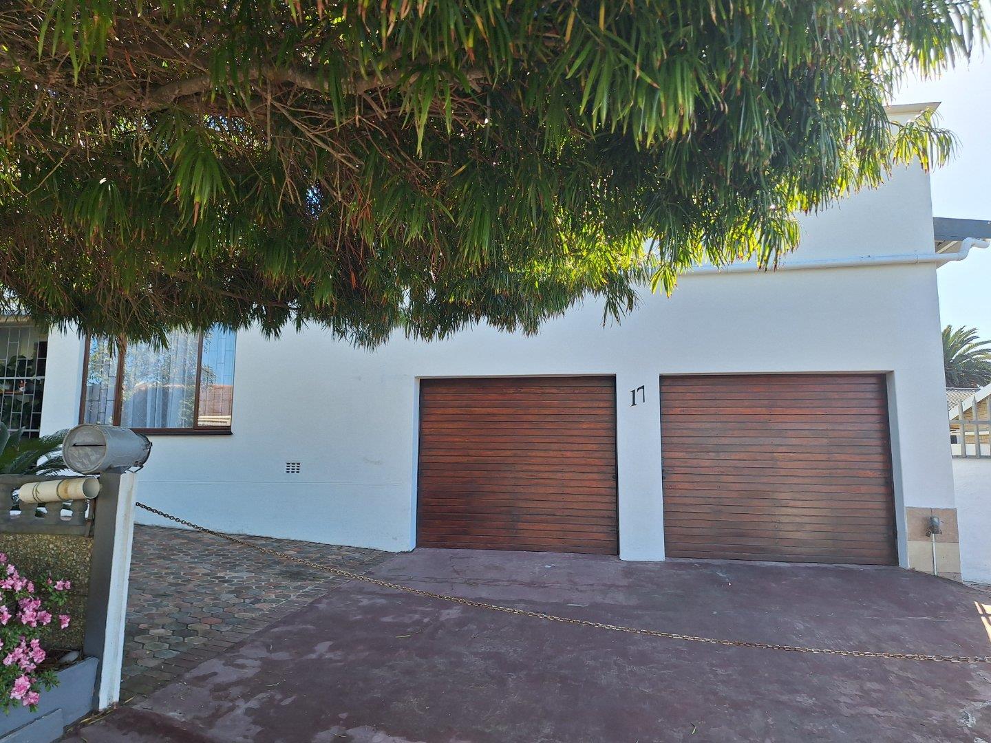 Photo 5 of 5 Bedroom House for Sale in Heiderand