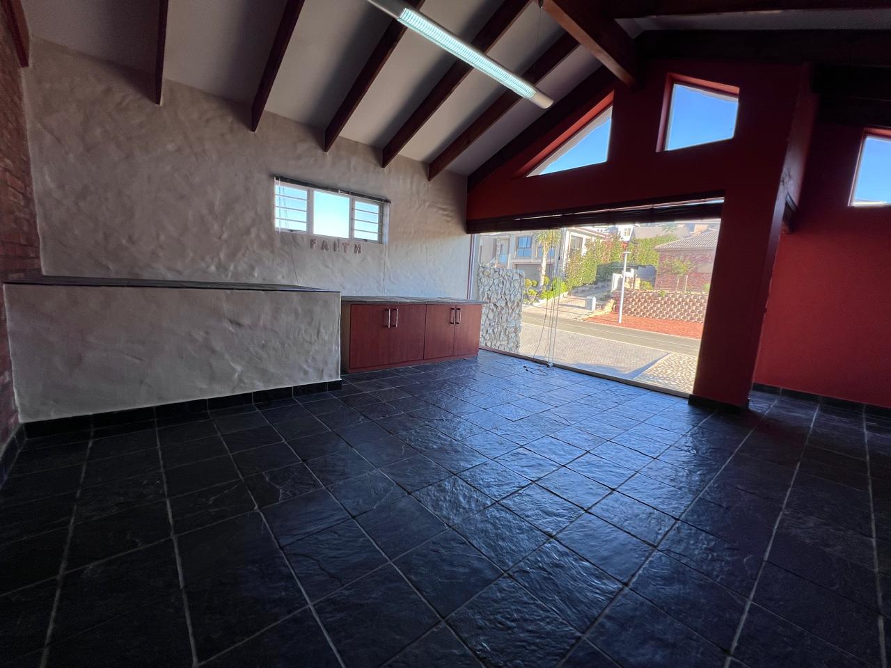 Photo 30 of 6 Bedroom House for Sale in Bayview