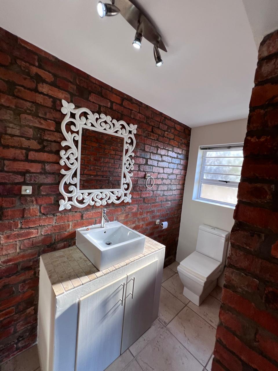 Photo 37 of 6 Bedroom House for Sale in Bayview