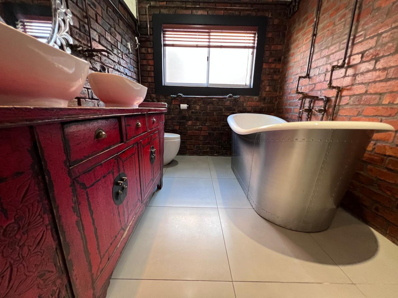 Photo 47 of 6 Bedroom House for Sale in Bayview