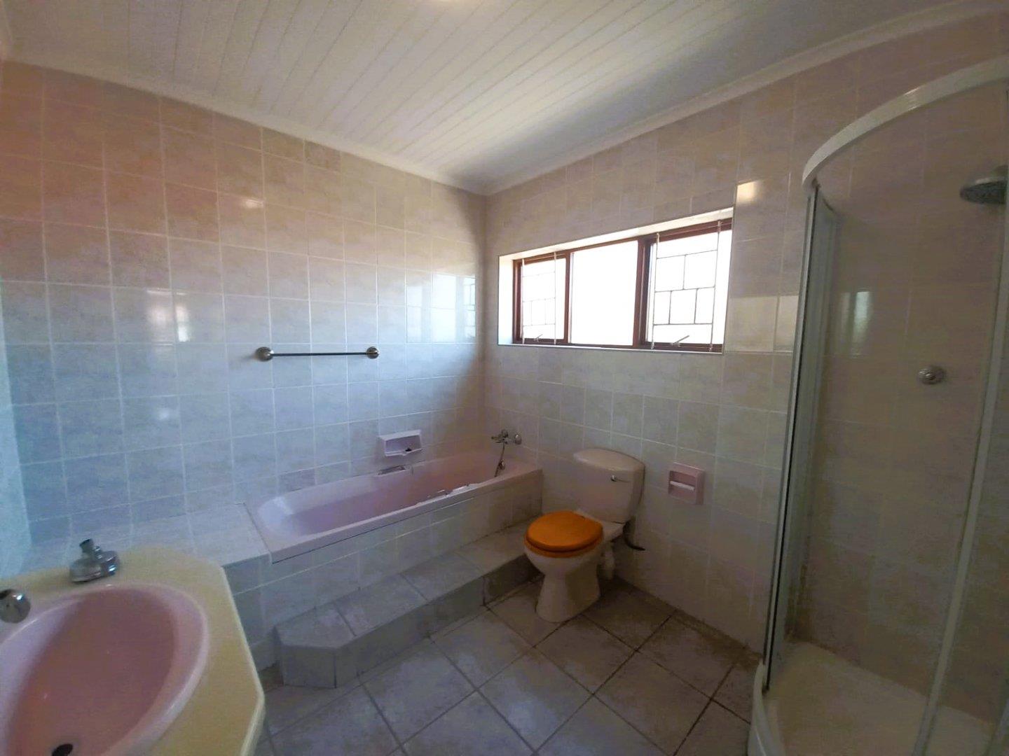 Photo 24 of 7 Bedroom House for Sale in Bayview