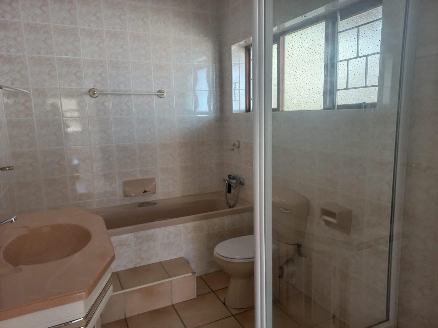 Photo 13 of 7 Bedroom House for Sale in Bayview