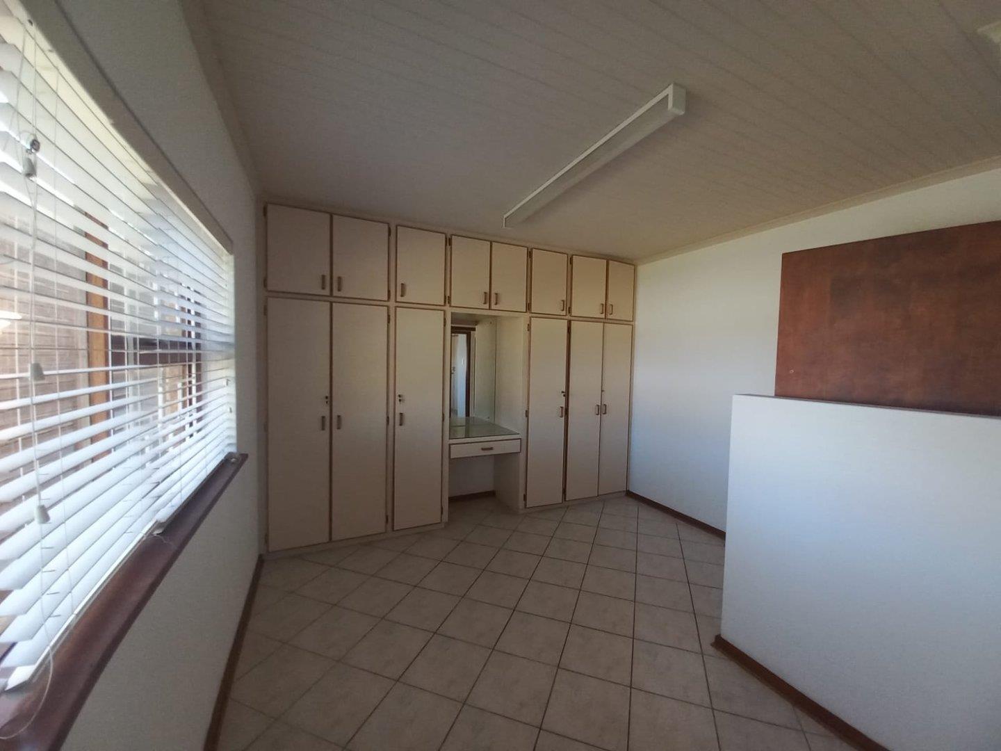 Photo 20 of 7 Bedroom House for Sale in Bayview
