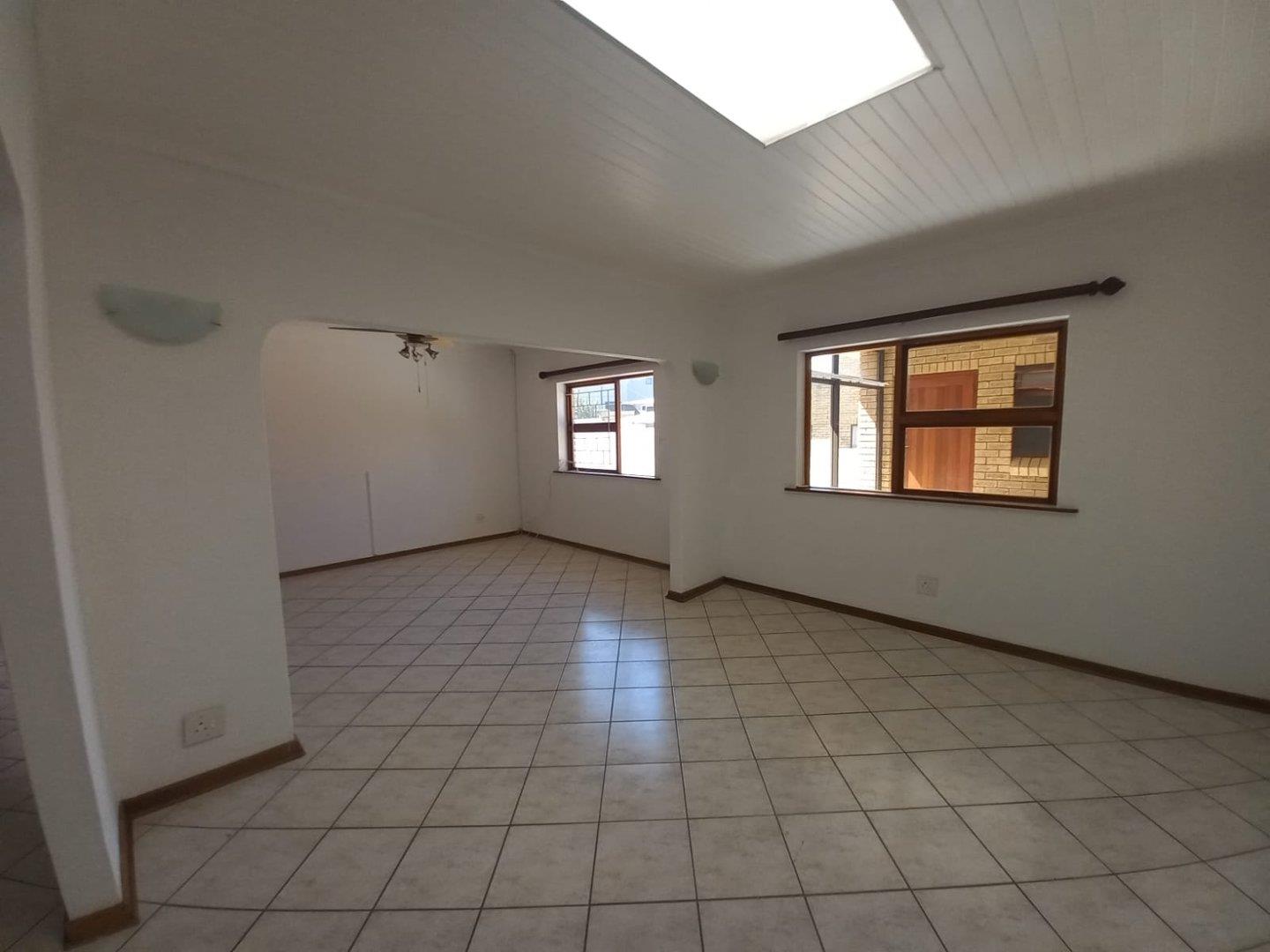 Photo 7 of 7 Bedroom House for Sale in Bayview