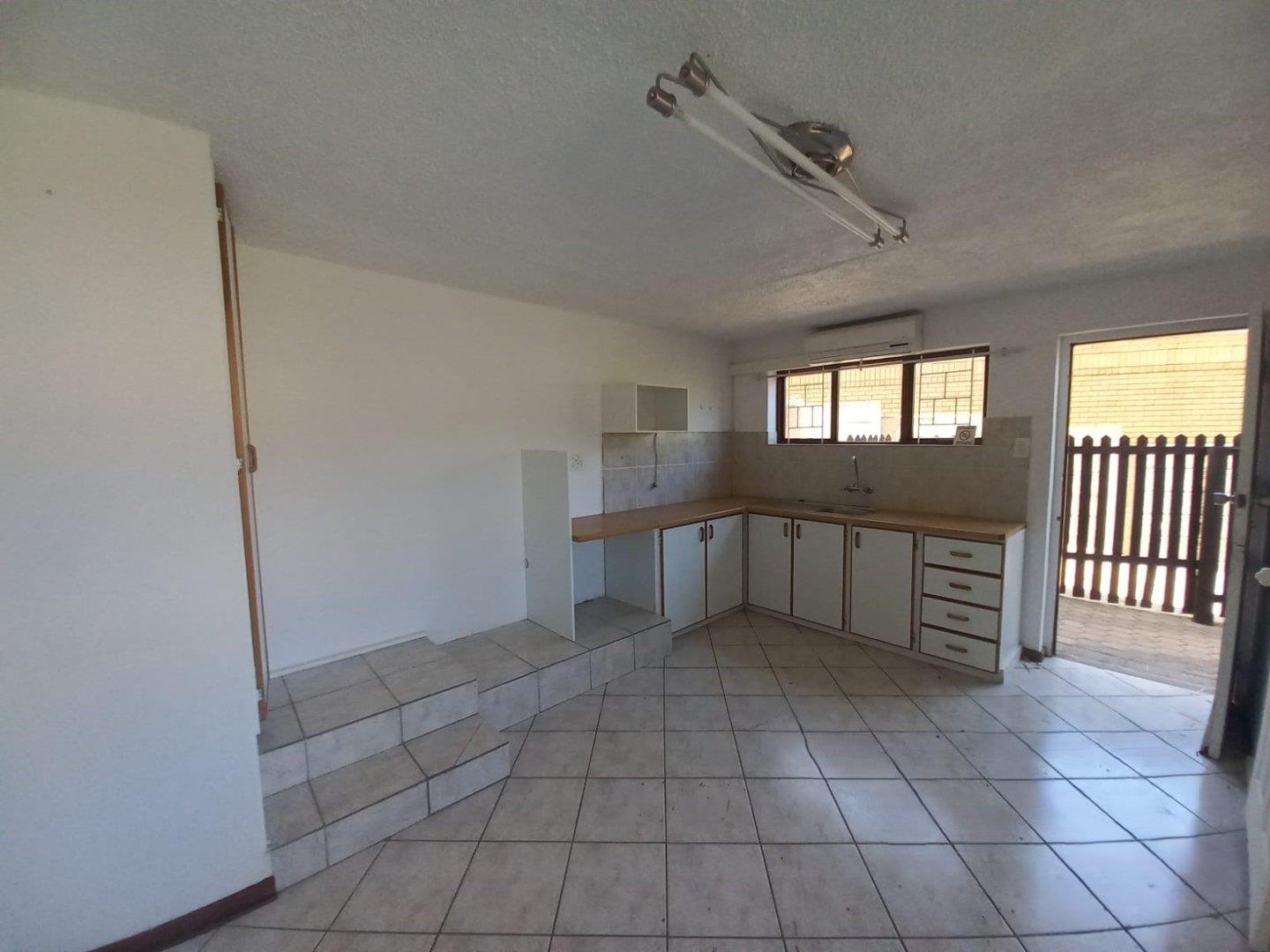 Photo 30 of 7 Bedroom House for Sale in Bayview