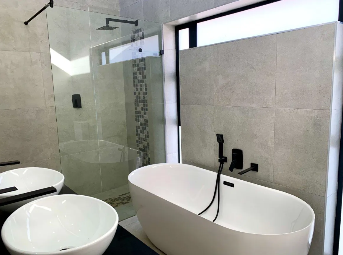 Photo 13 of 4 Bedroom House for Sale in Hartenbos Heuwels