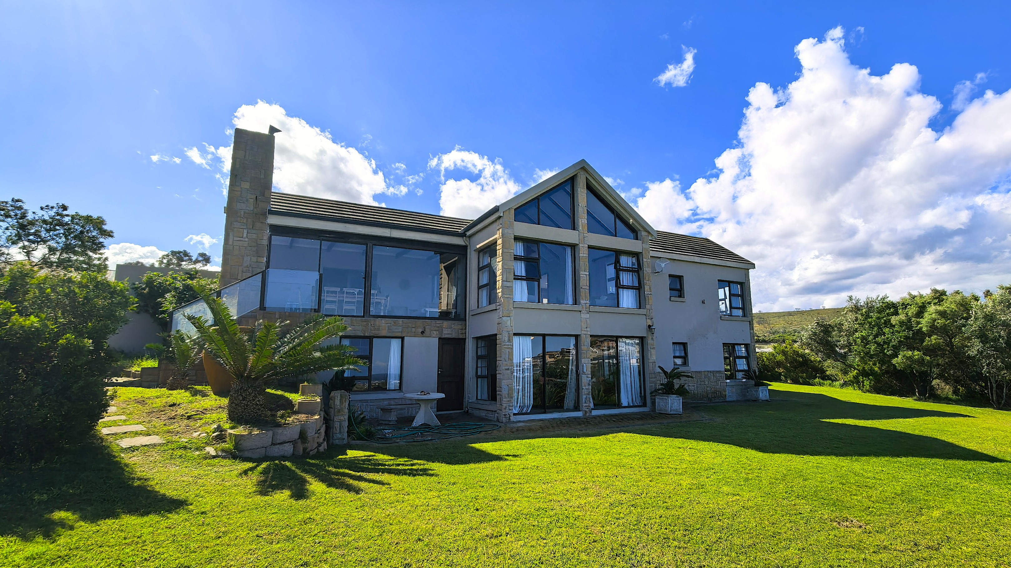 Photo 2 of Family Home in Num Num Estate
