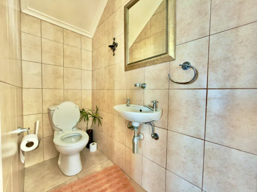 Photo 12 of Stylish Three-Bedroom Home with Ocean Views in Pinnacle Point Golf Estate