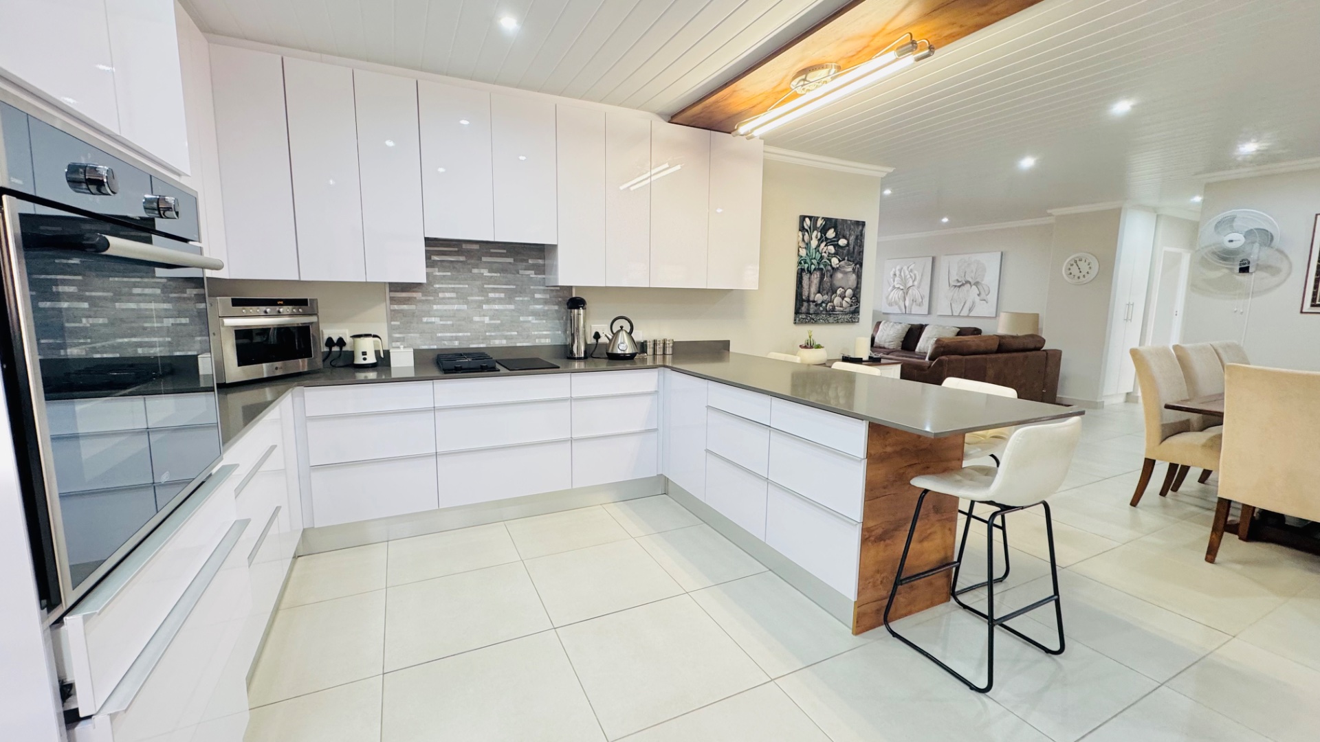 Photo 12 of Luxury Secure Living in the Centre of Hartenbos